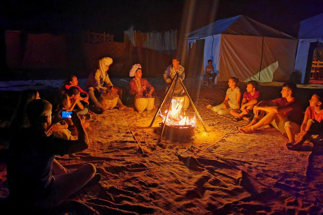 Desert Berber Fire-Camp Merzouga Luaran gambar